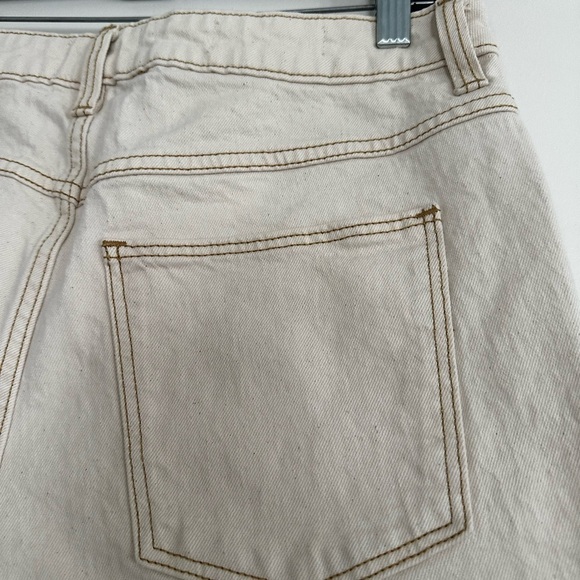 Universal Thread Shorts Womens Size 10/30R Cream Vintage Midi High Rise Stretch. - Picture 13 of 14